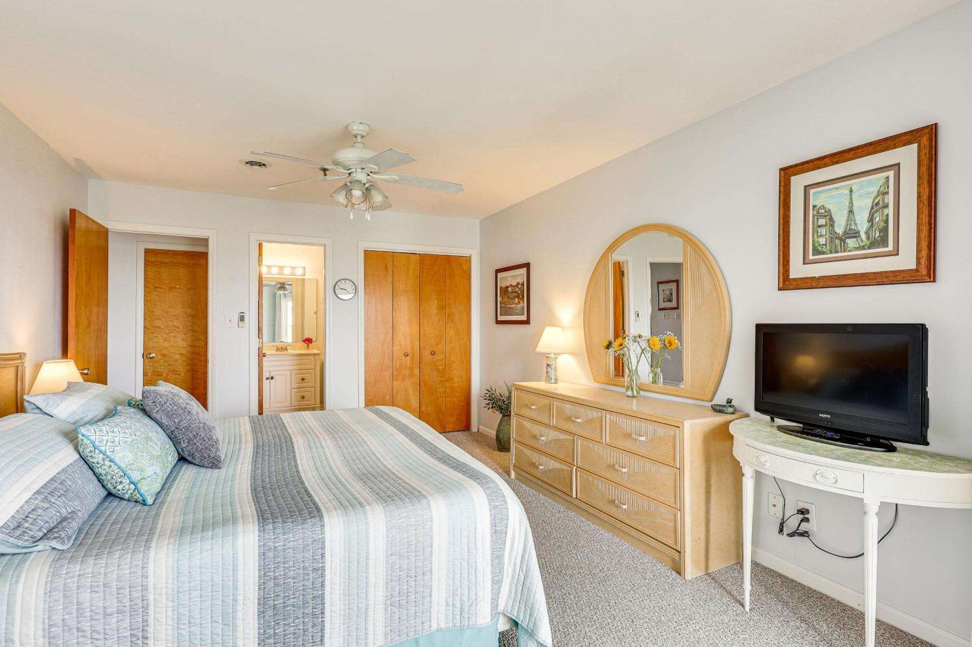 Oak Island Beachfront Condo With Community Pool Esterno foto
