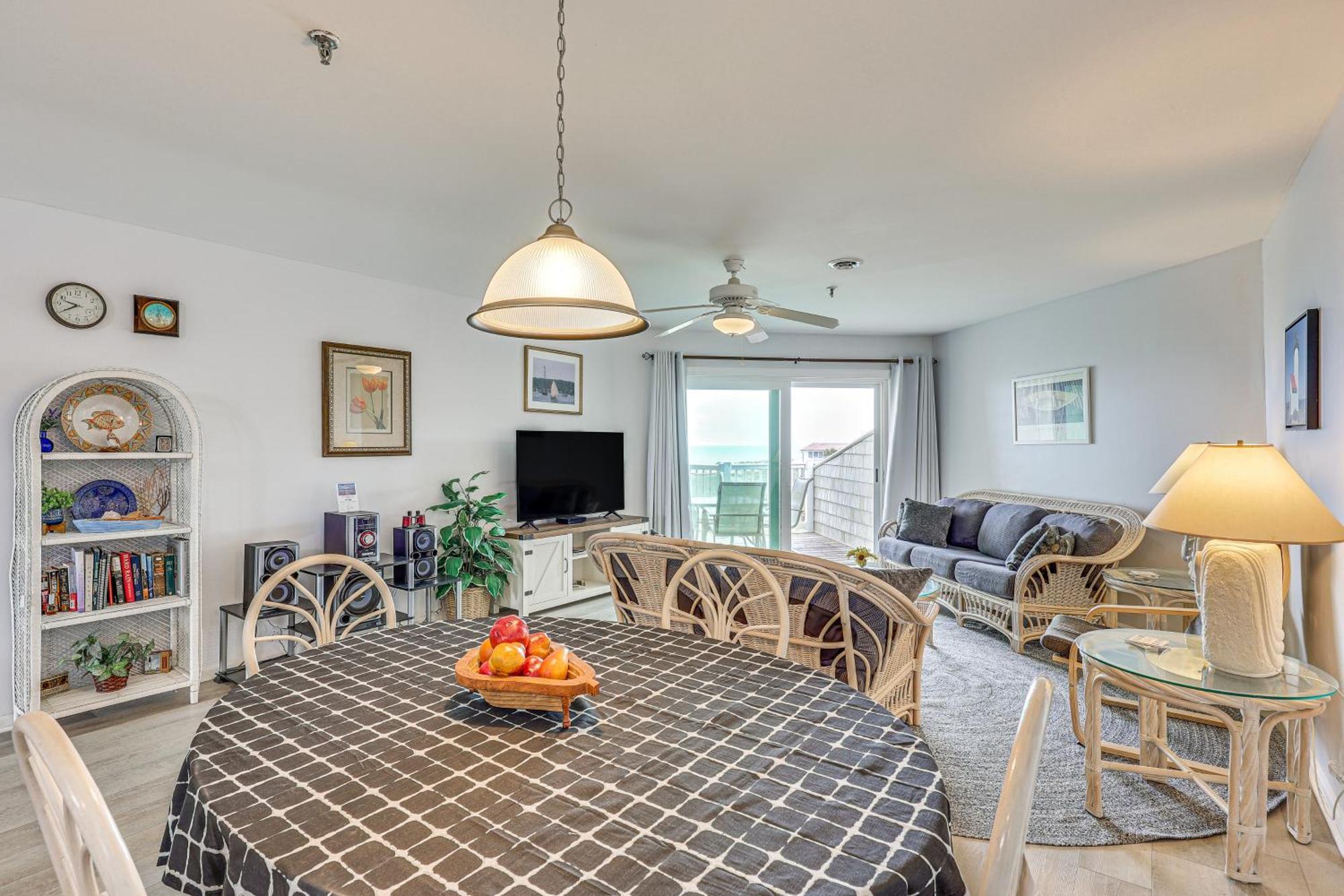 Oak Island Beachfront Condo With Community Pool Esterno foto